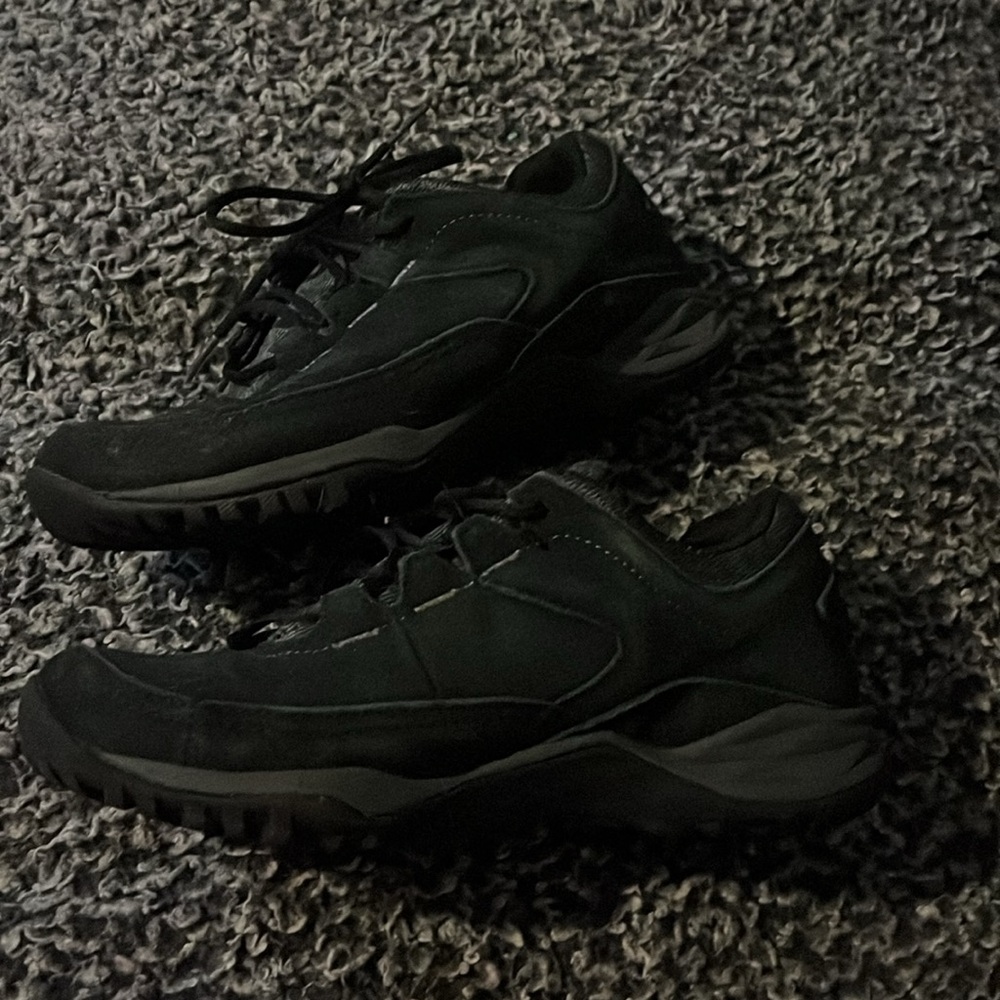 Merrill Black Hiking Sneakers